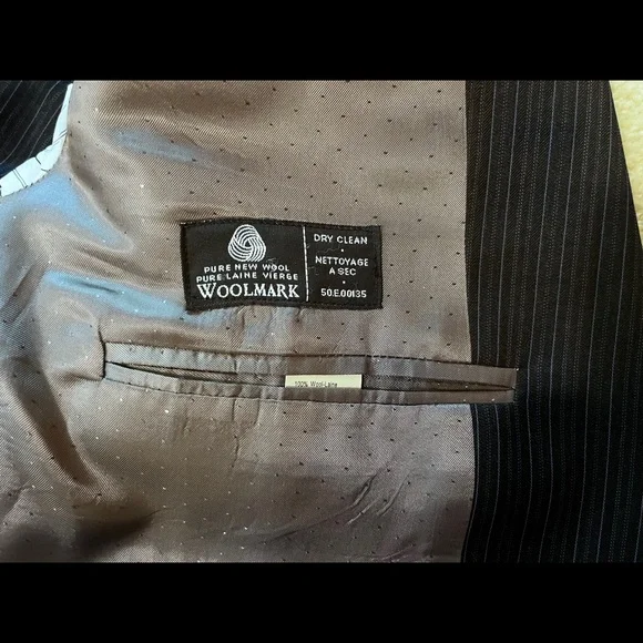 Calvin Klein Full Wool Suit (blazer and pants) - Picture 8 of 16